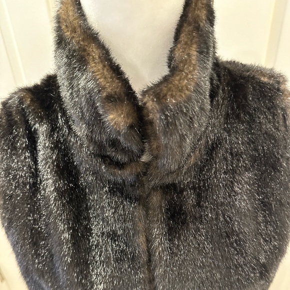 Cejon faux mink sleeveless vest in size Small - Picture 2 of 13